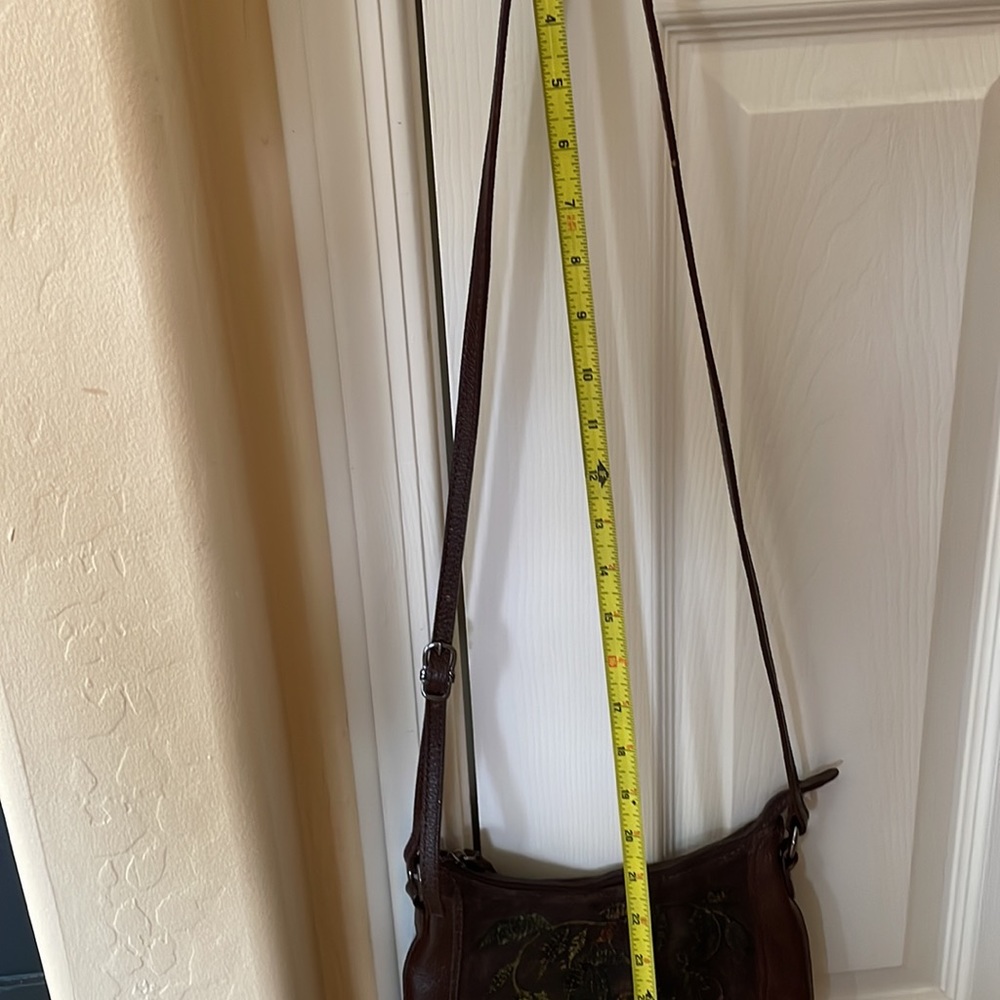 Sharif Studio Crossbody - Picture 5 of 9